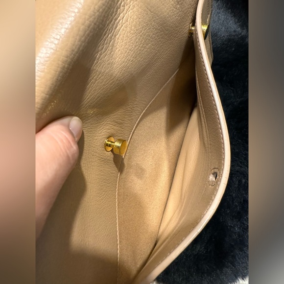 🎀Vintage Saint Laurent Muse🎀 - Picture 16 of 17